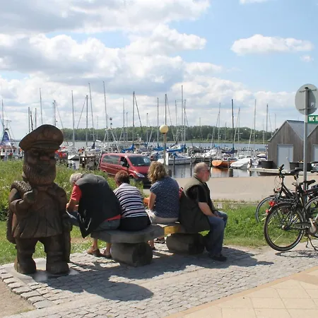 H24 Ferienhaussiedlung Leuchtturmstrasse * Rerik